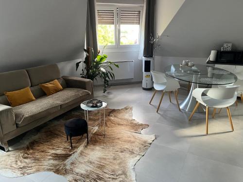 Niederhausbergen Apartment | Studio Strasbourg