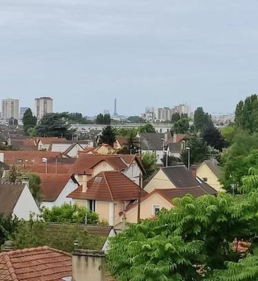 Aulnay-sous-Bois Apartment | Studio Tour Eiffel