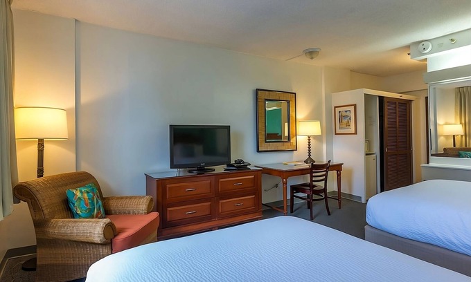 Ala Moana House | Studio Two Doubles with Kitchenette Room at Pagoda Hotel