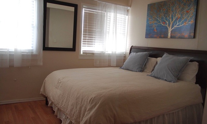 Clarkdale Apartment | Studio Unit with king size bed!