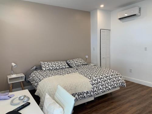 Golden Glades House | Studio
