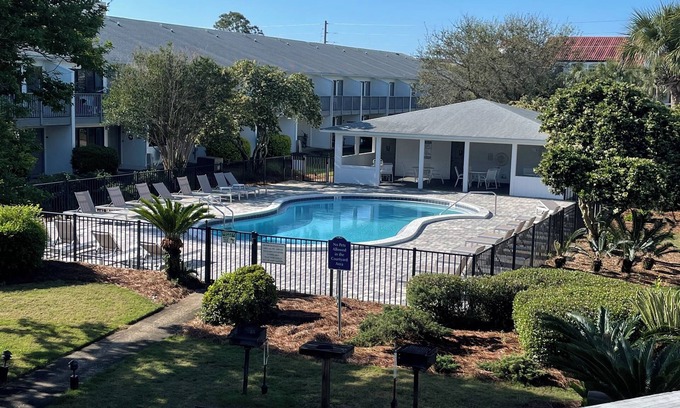 Seagrove Beach Apartment | Studio Villa on 30A - easy beach access!