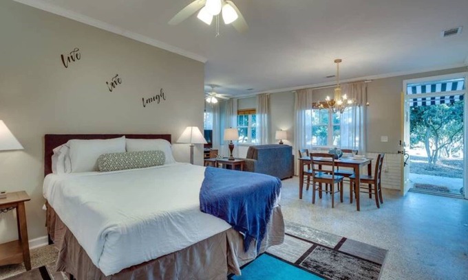 Thunderbolt House | Studio w/ Pool & Gazebo-Swanky Savannah Style