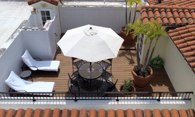 Palm Beach Condo | STUDIO with a TERRACE!! VERY PRIVATE.