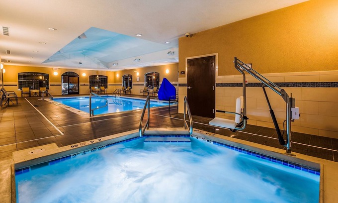 Bismarck Apartment | Studio with a Walk-In Closet Near Downtown | Free Daily Breakfast + Indoor Pool