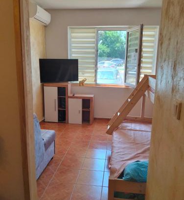 Saturn Apartment | Studioul vacanțelor din Saturn 2