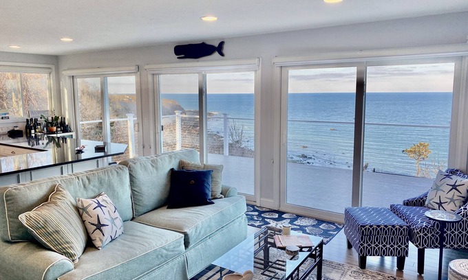 Plymouth House | Stunning 160 degree Direct Ocean Views! Renovated & well appointed Bluff House
