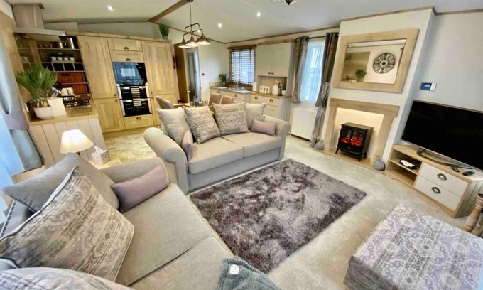 Padstow Apartment | Stunning 2-Bed Holiday lodge Nr Padstow