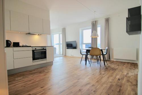 Amager Apartment | Stunning 2-BR apartment with balconies and beautiful views - 169