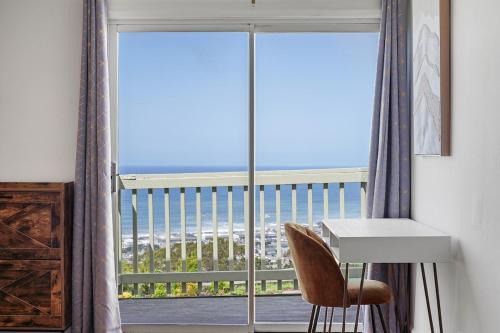Pacifica Apartment | Stunning 2BR with Ocean, Mountain & Sunset Views