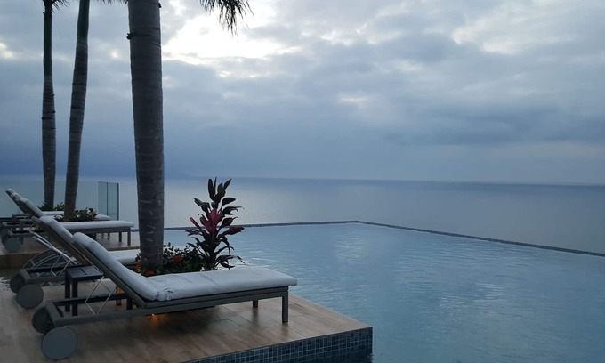 Amapas Condo | Stunning 3,100 Sf Ultra Luxury Beach-Front Condo, Corner Unit 4G Casa RonCarlo