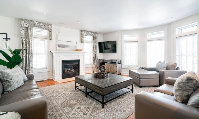 Niagara-on-the-Lake House | Stunning 3 Bedroom Home Niagara-on-the-Lake - mins to Town/Wineries