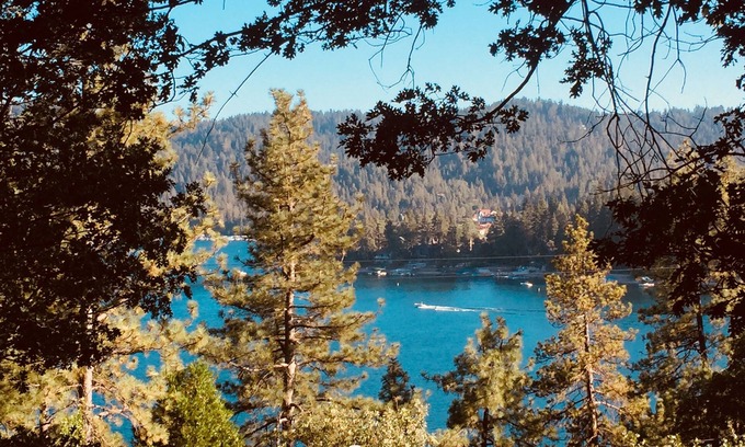 Lake Arrowhead Cabin | Stunning 3BR Lake View Gem w/Lake Access. S'mores ready Fire Pit-Dog Friendly