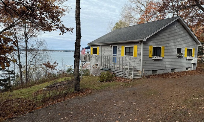 Sorrento House | Stunning 4-Bedroom Home Overlooking Frenchman’s Bay – Perfect Maine Retreat!