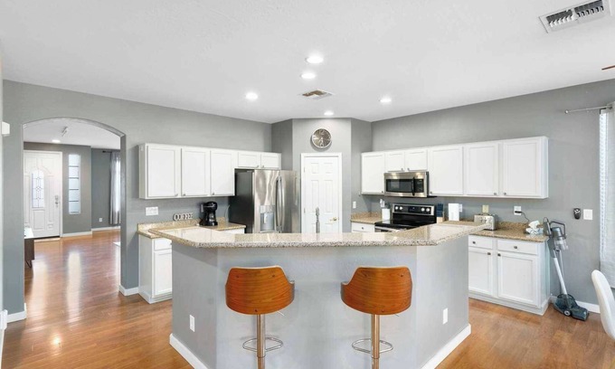 Anthem West House | Stunning 4 Bedroom w/Spacious Backyard/Pet Friendly #41697