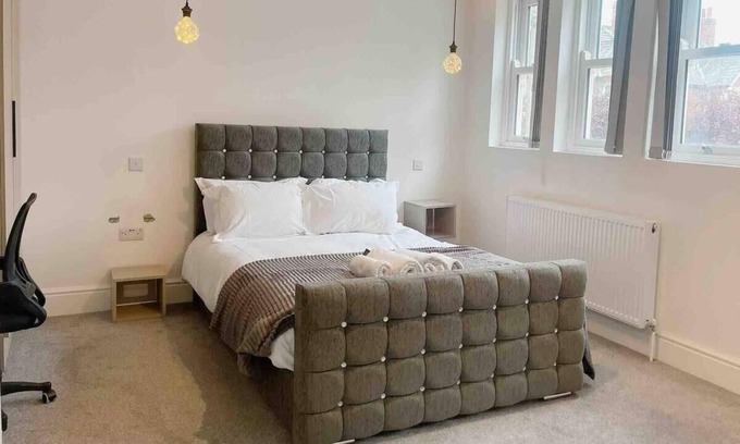Headington House | Stunning 5-Bed House in Oxford