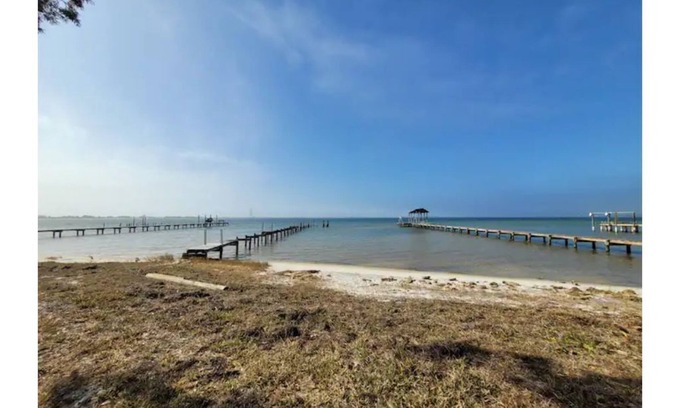 Mary Esther House | Stunning 5br 4ba Directly On The Bay