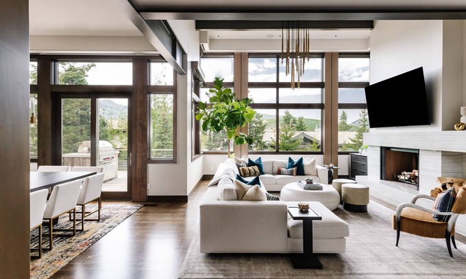 Deer Valley Ski Chalet | Stunning 6-bedroom Chalet in Heart of Park City 6 Home by Redawning
