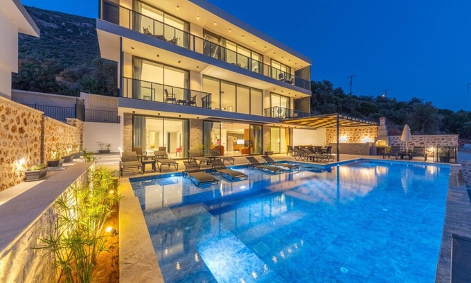 Kalkan Villa | Stunning 6 Bedroom Villa with Spectacular Sea Views