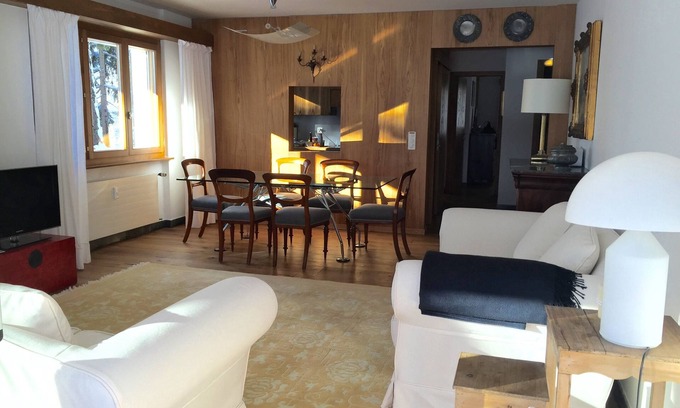 Lens Apartment | stunning apartment on the golf