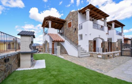 Castiadas Apartment | Stunning Apartment In Olia Speciosa