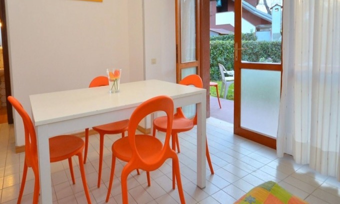 Bibione Apartment | Stunning apartment with garden