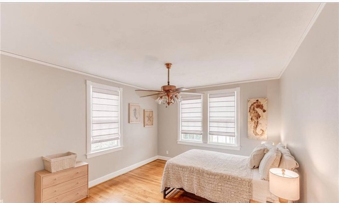 Parkside House | Stunning Ardsley Park bungalow in duplex classic brick building