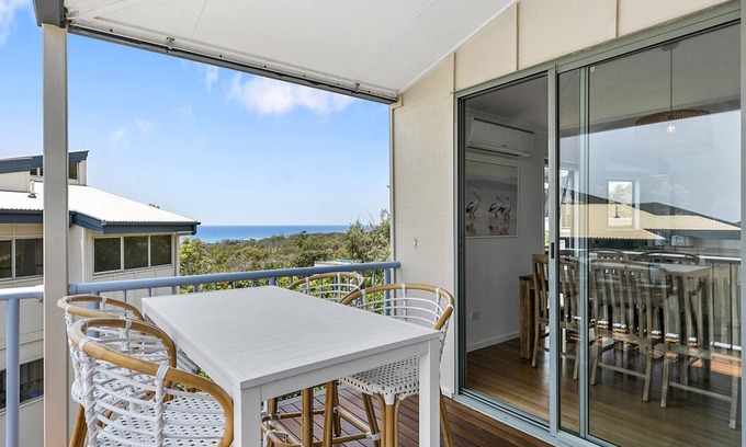 Castaways Beach Apartment | Stunning Beach Front Villa at Castaway Cove