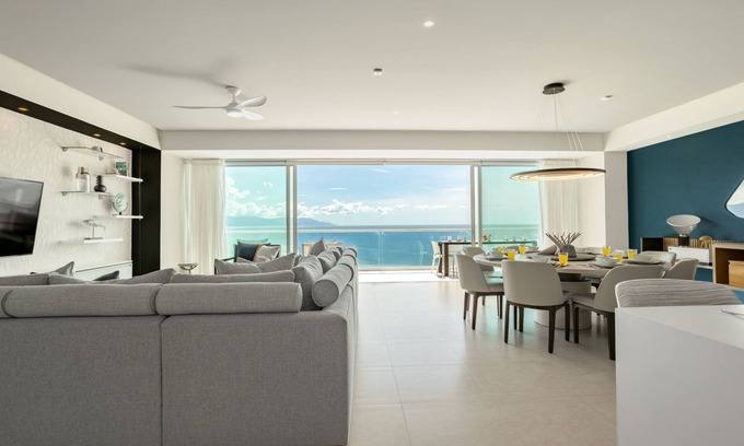 North Hotel Zone Condo | Stunning Beach Front Condo in Peninsula Tower 1! 3BD Condo for rent in North Hot