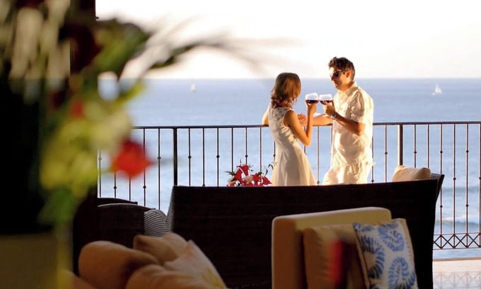 Playa Langosta Condo | Stunning Beachfront Penthouse w/Amazing Ocean and Sunset Views & Private Hot Tub