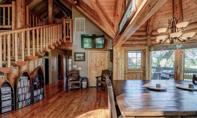 Shasta Lake Cabin | Stunning Cabin Minutes From Shasta Lake