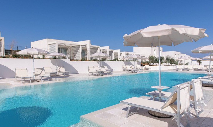 La Pelosa Apartment | Stunning Capo Falcone Charming Apartments nui0407h