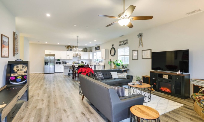Clovis House | Stunning Clovis Home ~ 1 Mile to Old Town!