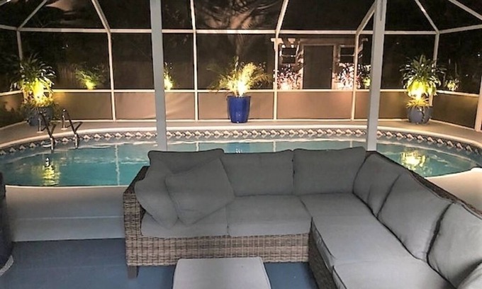 Port Saint Lucie House | Stunning Contemporary Home in Beautiful "Floresta Pines" Port St Lucie!