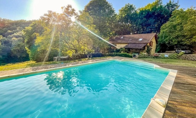 Saint-Pompont House | Stunning Dordogne Holiday House and private heated pool.