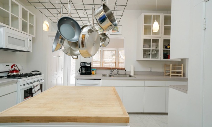 Uptown House | Stunning Downtown Home - 30 day rental