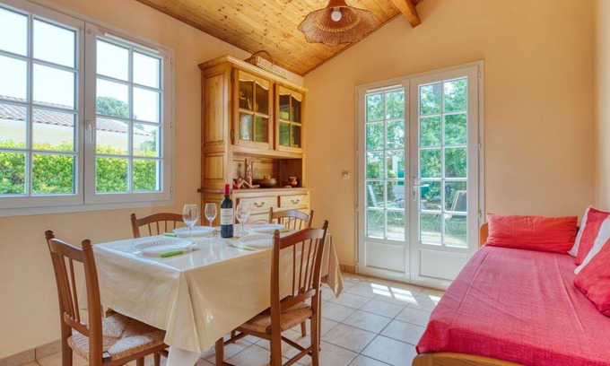 Vendays-Montalivet House | Stunning private villa for 5 guests with WIFI and TV