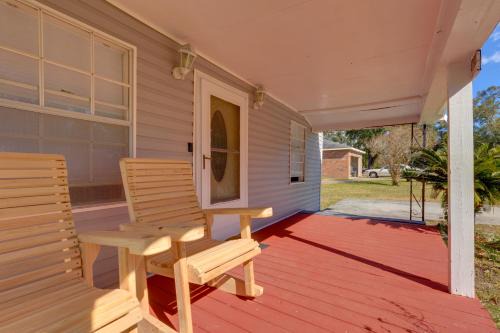 Gulfport House | Stunning Gulfport Getaway about 1 Mi to the Beach