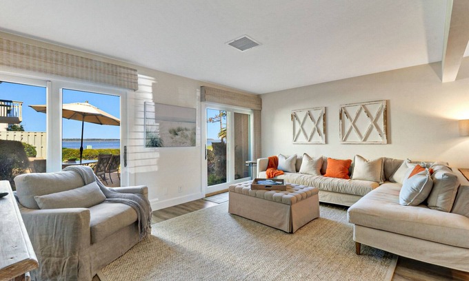 Harbour Town Villa | Stunning Harbour Town villa with views of Calibogue Sound