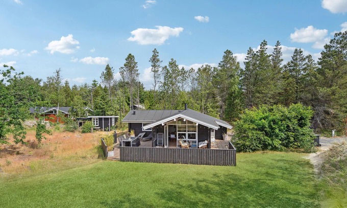 Aalbaek House | Stunning home in ålbæk with kitchen