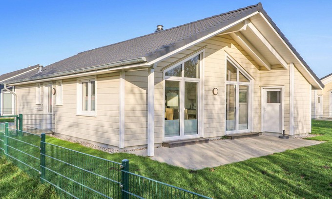 Dagebuell House | Stunning home in Dagebüll with kitchen