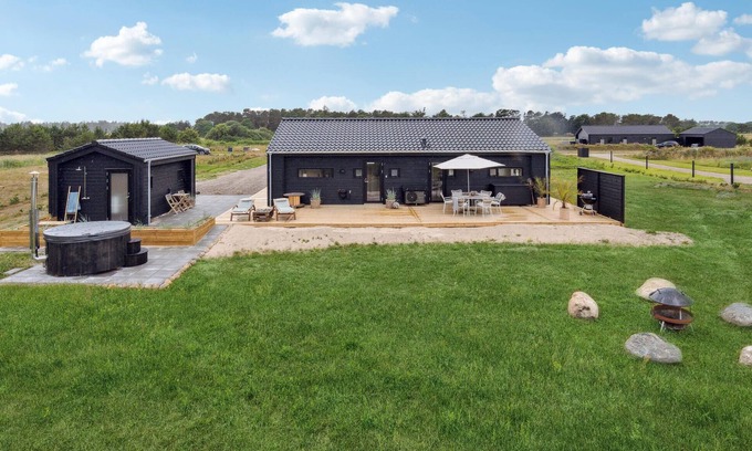 Jerup House | Stunning home in Jerup with WiFi