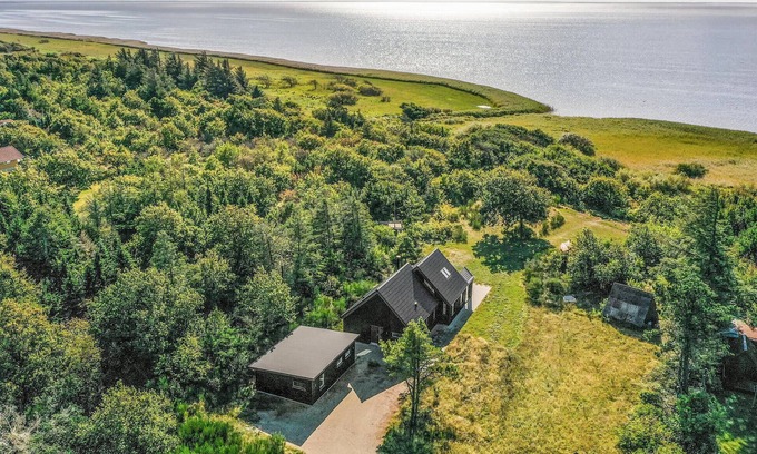 Ringkøbing-Skjern Municipality House | Stunning home in Skjern with kitchen
