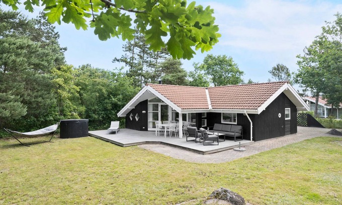 Frolunde House | Stunning home in Slagelse with WiFi