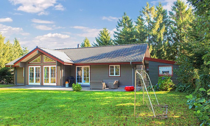 Arrild Ferieby House | Stunning home in Toftlund with WiFi
