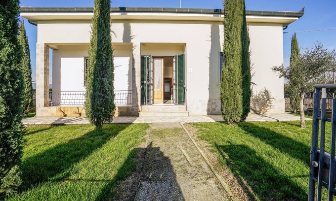 Ponte Buggianese House | Stunning home in Ponte Buggianese
