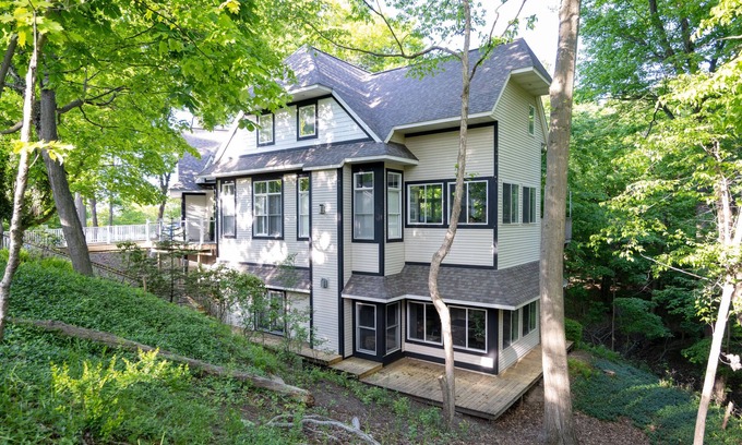 Macatawa House | Stunning Home w/Lake MI Association Beach