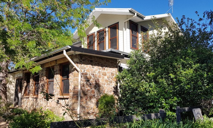 Milton House | Stunning Home with Beautiful Semi Rural & Ocean Views. Close to town and beach