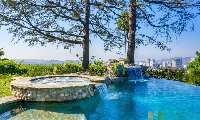 Rossmoyne House | Stunning home with infinity pool, hot tub, and unbeatable panoramic views.