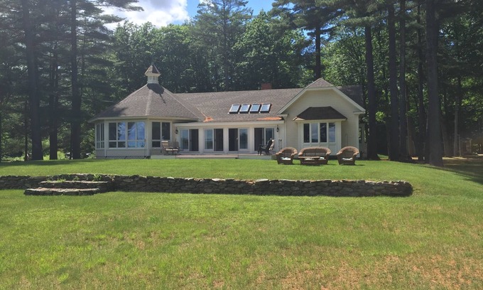 Center Ossipee House | Stunning Lakeside Home